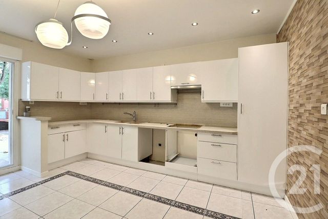 maison à vendre - 6 pièces - 184.42 m2 - VAUJOURS - 93 - ILE-DE-FRANCE - Century 21 Vert-Galant