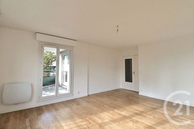 Appartement F4 à louer - 4 pièces - 83.77 m2 - TREMBLAY EN FRANCE - 93 - ILE-DE-FRANCE - Century 21 Vert-Galant