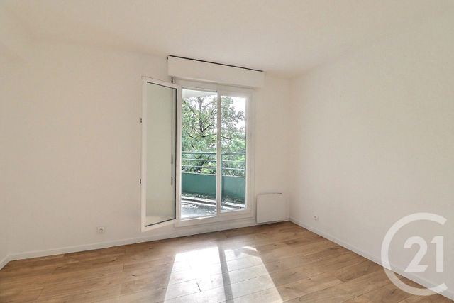 Appartement F4 à louer - 4 pièces - 83.77 m2 - TREMBLAY EN FRANCE - 93 - ILE-DE-FRANCE - Century 21 Vert-Galant