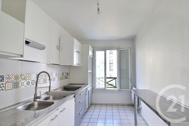 Appartement F4 à louer - 4 pièces - 83.77 m2 - TREMBLAY EN FRANCE - 93 - ILE-DE-FRANCE - Century 21 Vert-Galant