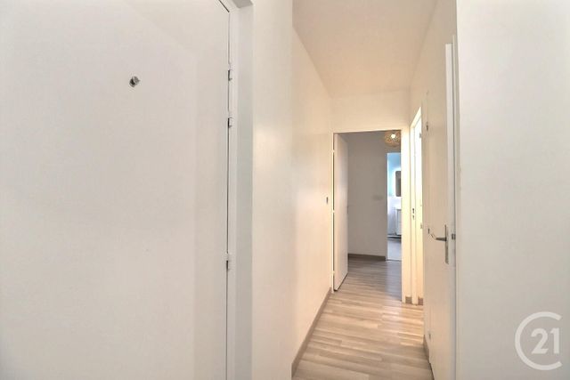 Afficher la photo en grand Appartement F3 à louer - 3 pièces - 67.55 m2 - TREMBLAY EN FRANCE - 93 - ILE-DE-FRANCE - Century 21 Vert-Galant