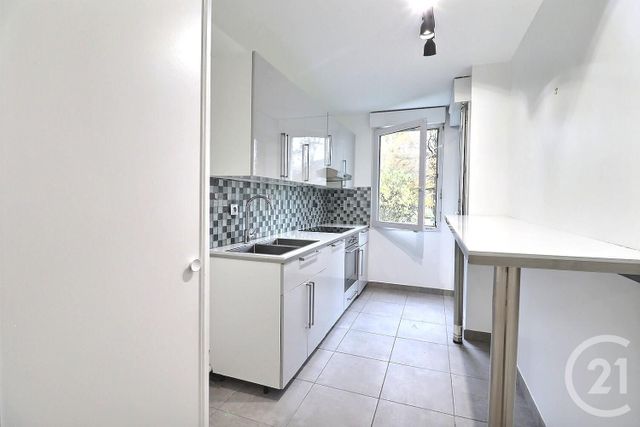 Afficher la photo en grand Appartement F3 à louer - 3 pièces - 67.55 m2 - TREMBLAY EN FRANCE - 93 - ILE-DE-FRANCE - Century 21 Vert-Galant