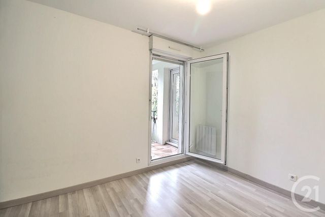 Afficher la photo en grand Appartement F3 à louer - 3 pièces - 67.55 m2 - TREMBLAY EN FRANCE - 93 - ILE-DE-FRANCE - Century 21 Vert-Galant