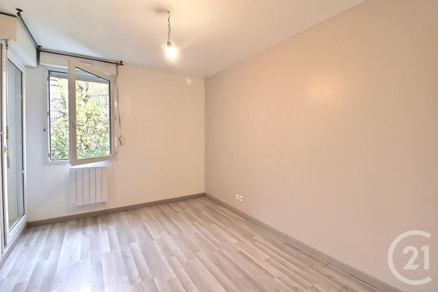 Afficher la photo en grand Appartement F3 à louer - 3 pièces - 67.55 m2 - TREMBLAY EN FRANCE - 93 - ILE-DE-FRANCE - Century 21 Vert-Galant