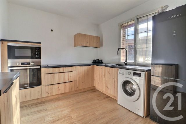 Appartement F2 à vendre - 2 pièces - 48.71 m2 - TREMBLAY EN FRANCE - 93 - ILE-DE-FRANCE - Century 21 Vert-Galant