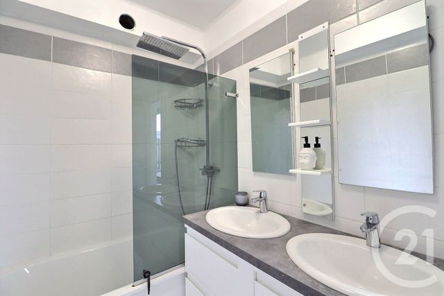 Appartement F3 à vendre - 3 pièces - 76.15 m2 - VILLEPINTE - 93 - ILE-DE-FRANCE - Century 21 Vert-Galant