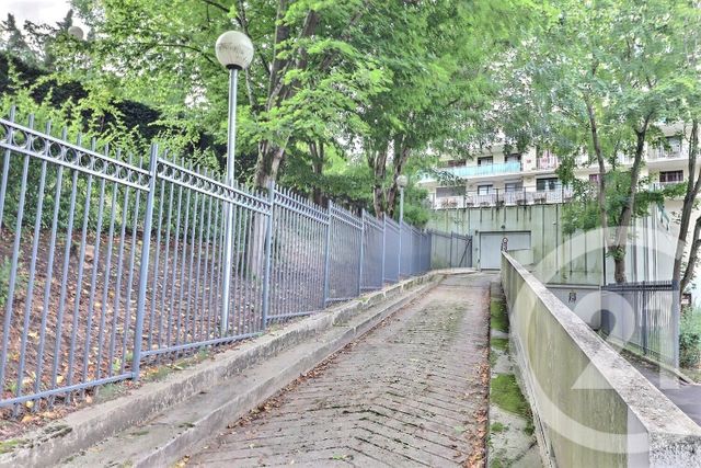 parking à vendre - 11.0 m2 - TREMBLAY EN FRANCE - 93 - ILE-DE-FRANCE - Century 21 Vert-Galant