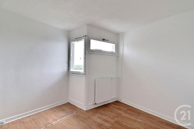 Appartement F4 à vendre - 4 pièces - 78.51 m2 - TREMBLAY EN FRANCE - 93 - ILE-DE-FRANCE - Century 21 Vert-Galant