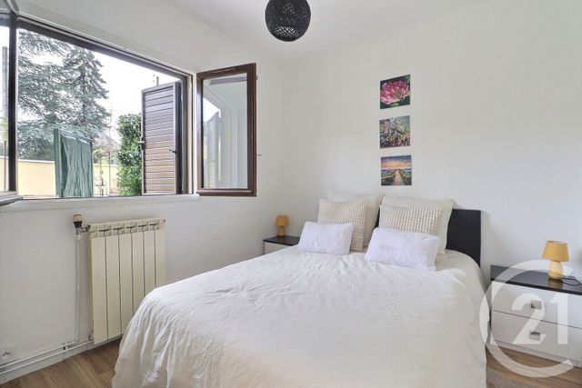 Appartement F3 à louer - 3 pièces - 53.34 m2 - VAUJOURS - 93 - ILE-DE-FRANCE - Century 21 Vert-Galant