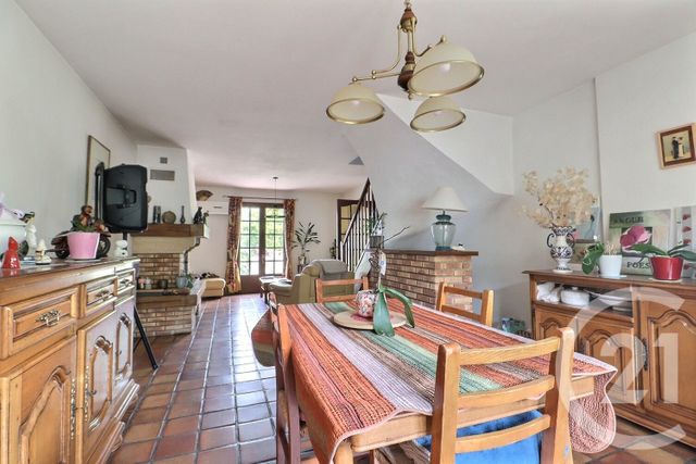 maison à vendre - 4 pièces - 109.7 m2 - TREMBLAY EN FRANCE - 93 - ILE-DE-FRANCE - Century 21 Vert-Galant