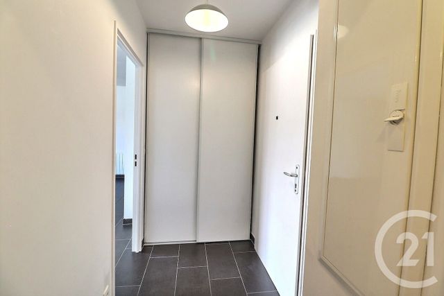 Appartement F2 à vendre - 2 pièces - 41.04 m2 - VAUJOURS - 93 - ILE-DE-FRANCE - Century 21 Vert-Galant