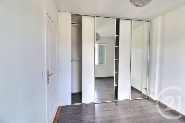 Appartement F2 à vendre - 2 pièces - 41.04 m2 - VAUJOURS - 93 - ILE-DE-FRANCE - Century 21 Vert-Galant