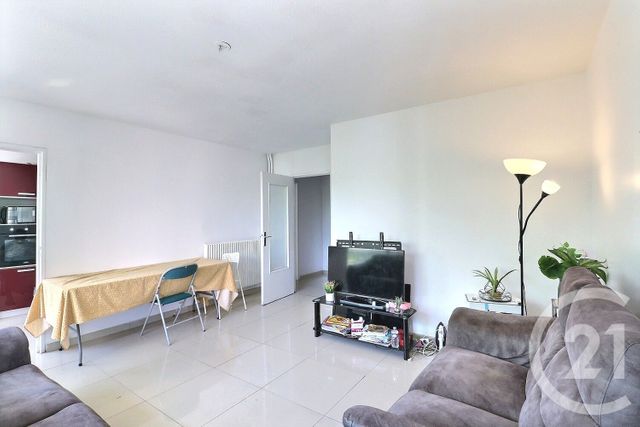 Appartement F3 à vendre - 3 pièces - 70.69 m2 - TREMBLAY EN FRANCE - 93 - ILE-DE-FRANCE - Century 21 Vert-Galant