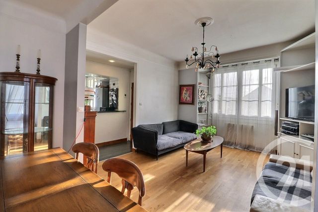 maison à vendre - 5 pièces - 159.72 m2 - TREMBLAY EN FRANCE - 93 - ILE-DE-FRANCE - Century 21 Vert-Galant