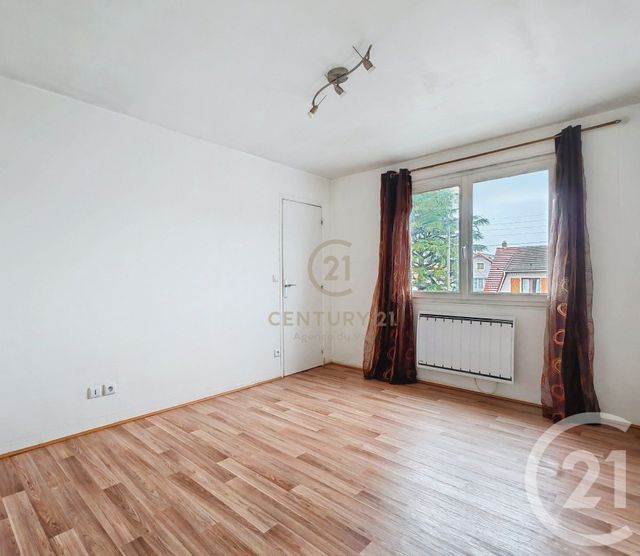 Appartement F2 à vendre - 2 pièces - 34.9 m2 - TREMBLAY EN FRANCE - 93 - ILE-DE-FRANCE - Century 21 Vert-Galant