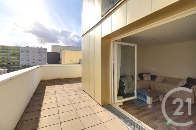 Appartement F2 à louer - 2 pièces - 37.0 m2 - TREMBLAY EN FRANCE - 93 - ILE-DE-FRANCE - Century 21 Vert-Galant