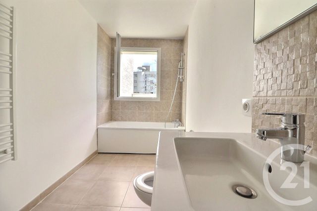 Appartement F2 à louer - 2 pièces - 37.0 m2 - TREMBLAY EN FRANCE - 93 - ILE-DE-FRANCE - Century 21 Vert-Galant