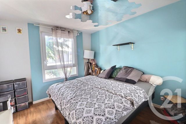 Appartement F3 à vendre - 3 pièces - 59.72 m2 - TREMBLAY EN FRANCE - 93 - ILE-DE-FRANCE - Century 21 Vert-Galant