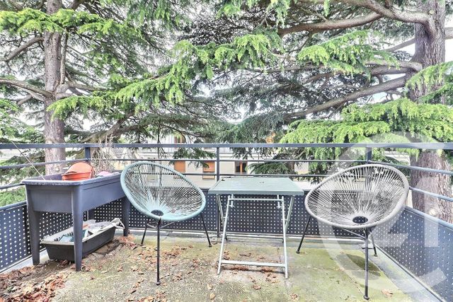 Appartement F3 à vendre - 3 pièces - 59.72 m2 - TREMBLAY EN FRANCE - 93 - ILE-DE-FRANCE - Century 21 Vert-Galant