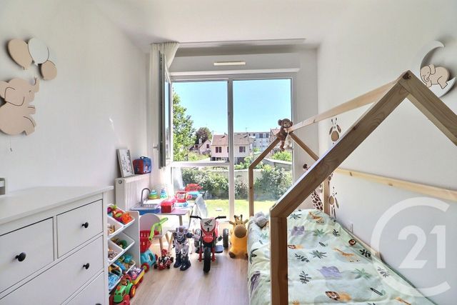 Appartement F4 à vendre - 4 pièces - 87.01 m2 - VILLEPINTE - 93 - ILE-DE-FRANCE - Century 21 Vert-Galant