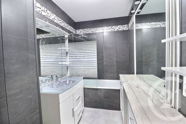 Appartement F4 à louer - 4 pièces - 82.13 m2 - VILLEPINTE - 93 - ILE-DE-FRANCE - Century 21 Vert-Galant