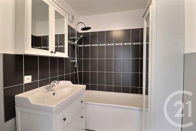 Appartement F3 à louer - 3 pièces - 61.65 m2 - VILLEPINTE - 93 - ILE-DE-FRANCE - Century 21 Vert-Galant