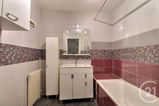 Appartement à louer - 2 pièces - 49.41 m2 - TREMBLAY EN FRANCE - 93 - ILE-DE-FRANCE - Century 21 Vert-Galant
