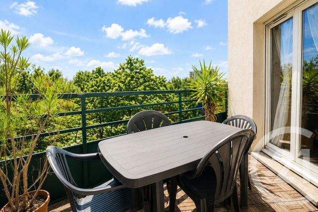 Appartement F4 à vendre - 4 pièces - 83.77 m2 - TREMBLAY EN FRANCE - 93 - ILE-DE-FRANCE - Century 21 Vert-Galant