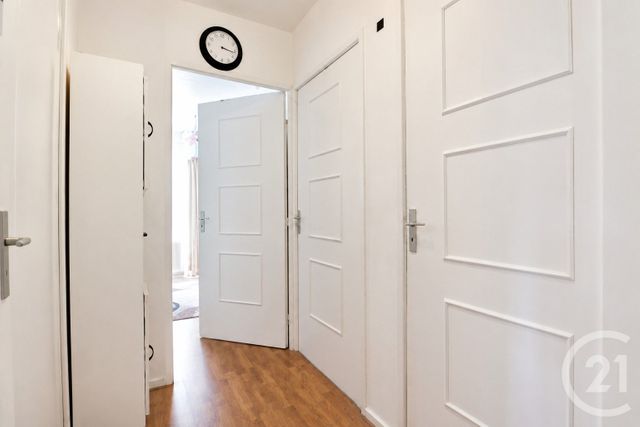 Appartement F4 à vendre - 4 pièces - 83.77 m2 - TREMBLAY EN FRANCE - 93 - ILE-DE-FRANCE - Century 21 Vert-Galant