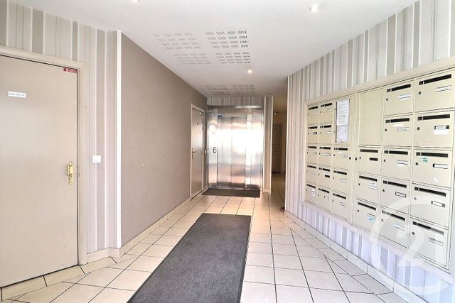 Appartement F2 à vendre - 2 pièces - 39.47 m2 - VILLEPINTE - 93 - ILE-DE-FRANCE - Century 21 Vert-Galant