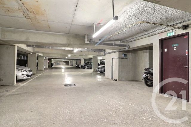 parking à louer - 12.5 m2 - TREMBLAY EN FRANCE - 93 - ILE-DE-FRANCE - Century 21 Vert-Galant