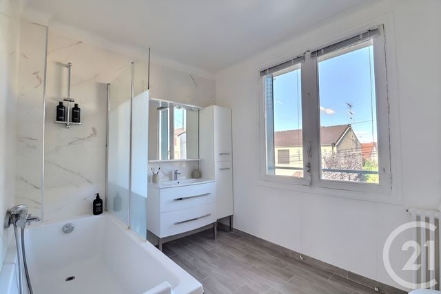 maison à vendre - 4 pièces - 84.37 m2 - VAUJOURS - 93 - ILE-DE-FRANCE - Century 21 Vert-Galant