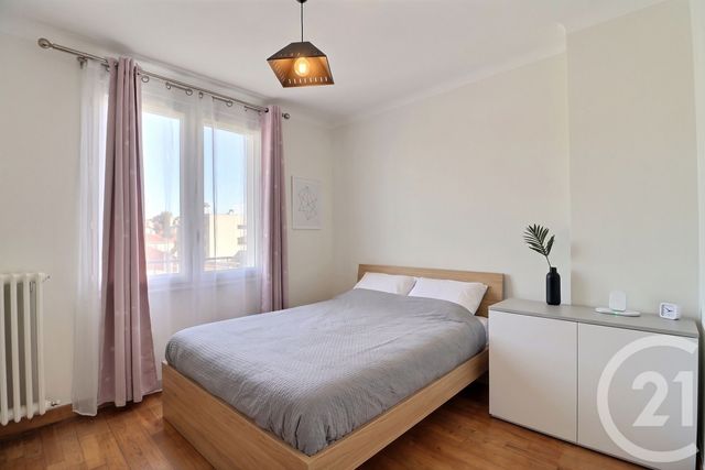 maison à vendre - 4 pièces - 84.37 m2 - VAUJOURS - 93 - ILE-DE-FRANCE - Century 21 Vert-Galant