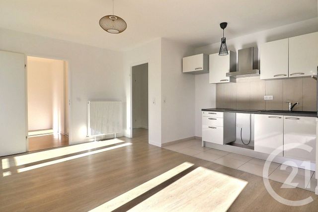 Appartement F2 à louer - 2 pièces - 40.8 m2 - TREMBLAY EN FRANCE - 93 - ILE-DE-FRANCE - Century 21 Vert-Galant