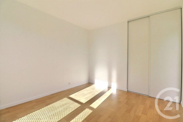 Appartement F2 à louer - 2 pièces - 40.8 m2 - TREMBLAY EN FRANCE - 93 - ILE-DE-FRANCE - Century 21 Vert-Galant
