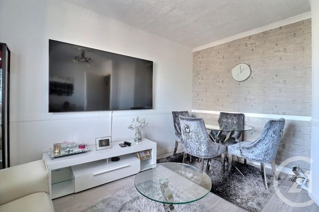 Appartement F4 à vendre - 4 pièces - 61.85 m2 - VILLEPINTE - 93 - ILE-DE-FRANCE - Century 21 Vert-Galant