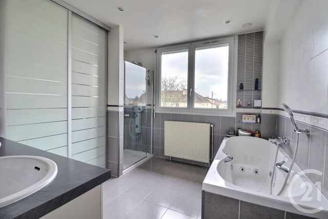 maison à vendre - 5 pièces - 151.44 m2 - TREMBLAY EN FRANCE - 93 - ILE-DE-FRANCE - Century 21 Vert-Galant