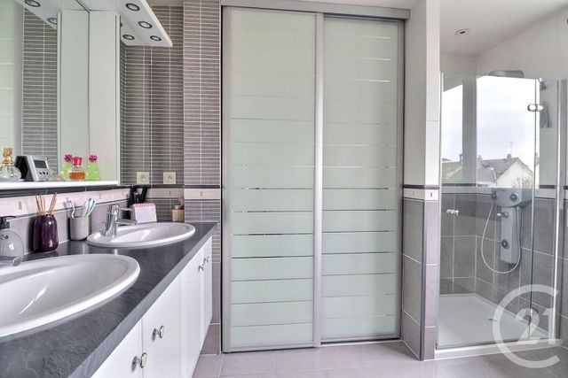 maison à vendre - 5 pièces - 151.44 m2 - TREMBLAY EN FRANCE - 93 - ILE-DE-FRANCE - Century 21 Vert-Galant