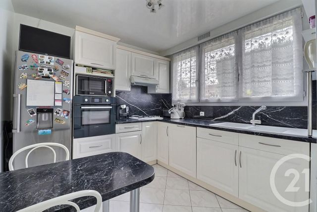 maison à vendre - 5 pièces - 151.44 m2 - TREMBLAY EN FRANCE - 93 - ILE-DE-FRANCE - Century 21 Vert-Galant