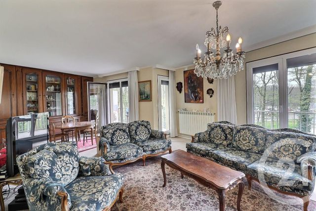 Appartement F5 à vendre - 5 pièces - 94.79 m2 - TREMBLAY EN FRANCE - 93 - ILE-DE-FRANCE - Century 21 Vert-Galant