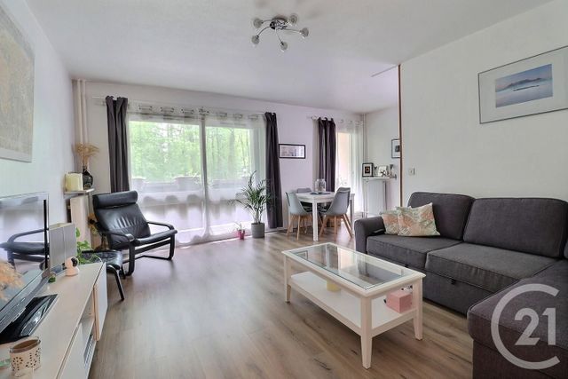 appartement à vendre - 2 pièces - 56.25 m2 - TREMBLAY EN FRANCE - 93 - ILE-DE-FRANCE - Century 21 Vert-Galant