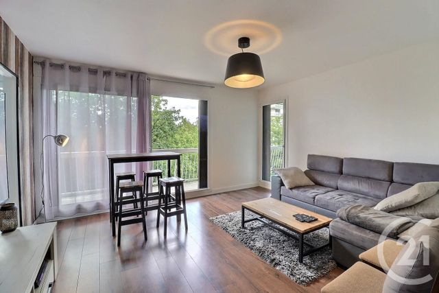 Appartement F3 à vendre - 3 pièces - 70.2 m2 - TREMBLAY EN FRANCE - 93 - ILE-DE-FRANCE - Century 21 Vert-Galant