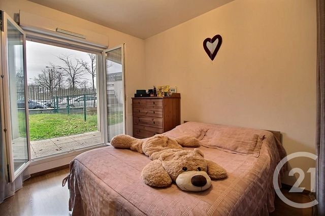 Appartement F3 à vendre - 4 pièces - 68.0 m2 - TREMBLAY EN FRANCE - 93 - ILE-DE-FRANCE - Century 21 Vert-Galant