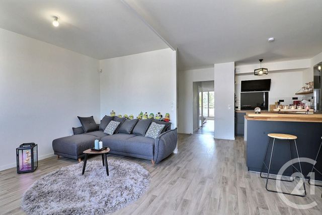 appartement à louer - 4 pièces - 72.37 m2 - TREMBLAY EN FRANCE - 93 - ILE-DE-FRANCE - Century 21 Vert-Galant