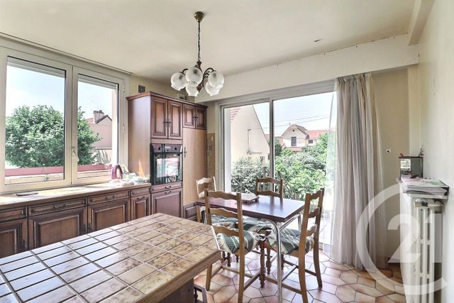 maison à vendre - 5 pièces - 110.56 m2 - TREMBLAY EN FRANCE - 93 - ILE-DE-FRANCE - Century 21 Vert-Galant