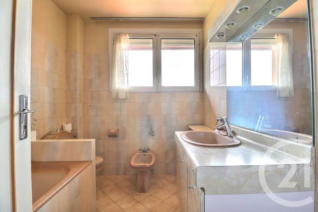 maison à vendre - 5 pièces - 110.56 m2 - TREMBLAY EN FRANCE - 93 - ILE-DE-FRANCE - Century 21 Vert-Galant