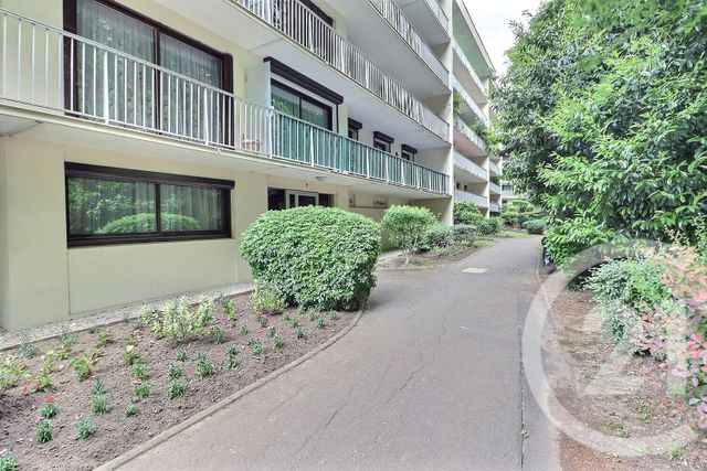 Appartement F6 à vendre - 5 pièces - 110.87 m2 - TREMBLAY EN FRANCE - 93 - ILE-DE-FRANCE - Century 21 Vert-Galant